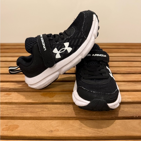 Under Armour Kids Black and White Sneakers - Picture 1 of 7
